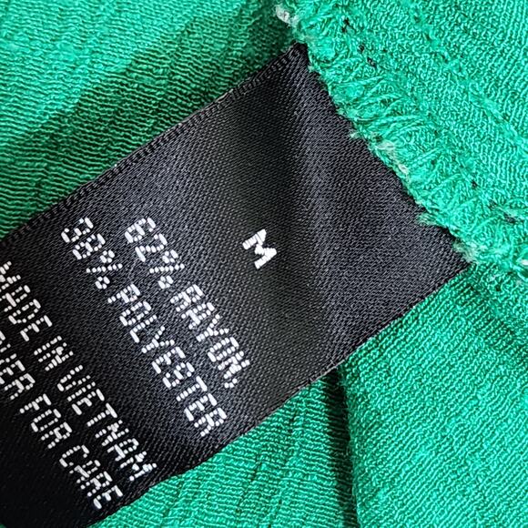 Ruffled Green Medium Tank Top Blouse - Picture 4 of 5